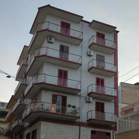 Apartment Alloggio Incantevole: *